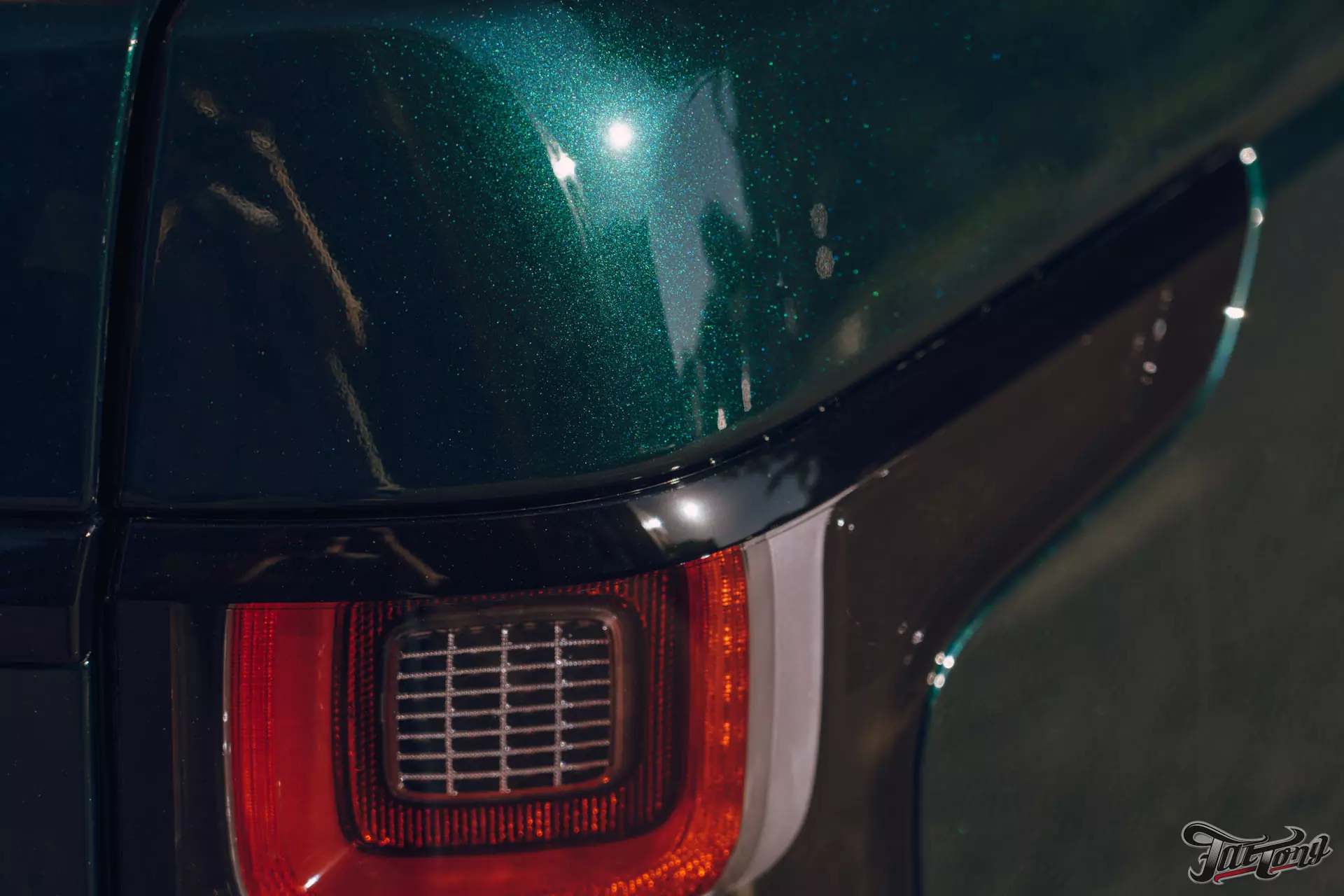 Land Rover Range Rover Autobiography. Оклейка в глянцевый полиуретан